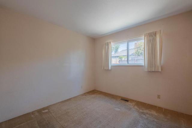 170 Del Mar Drive, Salinas CA: https://media.crmls.org/mediaz/90a308b1-e43d-490e-86bc-219d1c6f30f0.jpg
