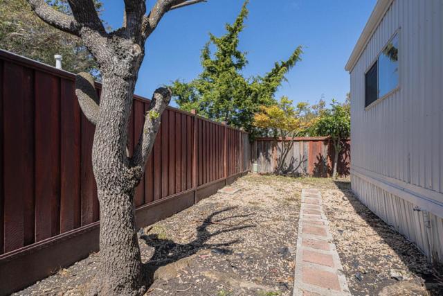 13990 Monte De Oro, Castroville CA: https://media.crmls.org/mediaz/90a31aa4-fc86-4d36-8658-3d1aca24032e.jpg