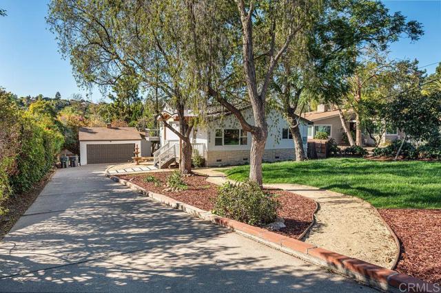 Detail Gallery Image 4 of 49 For 4088 Nabal Dr, La Mesa,  CA 91941 - 4 Beds | 3 Baths