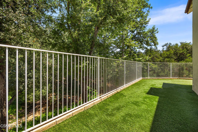 3206 Clarita Court, Thousand Oaks CA: https://media.crmls.org/mediaz/90a3c699-1d57-4b4e-bf54-b014cd5f4203.jpg