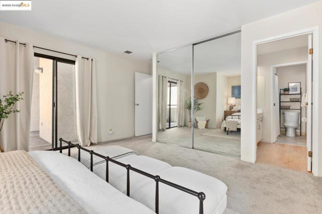 1391 Monument BLVD, Concord CA: https://media.crmls.org/mediaz/90a52df1-0d14-4a41-9b9b-db5931594c78.jpg