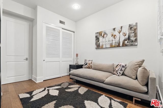 2020 Holly Drive, Los Angeles CA: https://media.crmls.org/mediaz/90a5dda1-a686-4b9f-a06f-ad7d30de3242.jpg