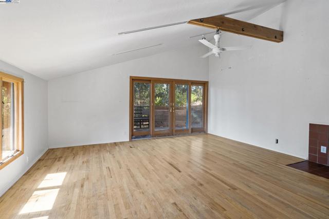 2592 Caballo Ranchero Dr, Diablo CA: https://media.crmls.org/mediaz/90a61994-4b8e-4edd-aefe-fc8d18276b2e.jpg