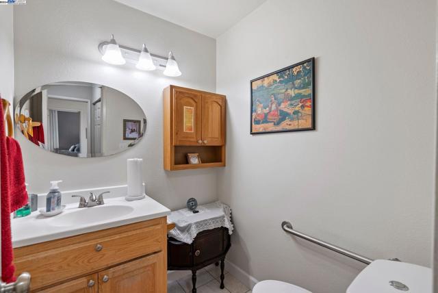 Image 10 of 16 For 25930 Kay Ave  301