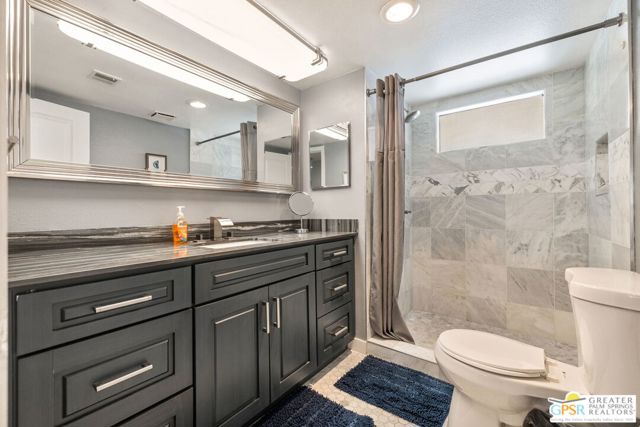 40165 Baltusrol Circle, Palm Desert CA: https://media.crmls.org/mediaz/90a78232-ccc4-495e-9cff-0a42dfe58e03.jpg