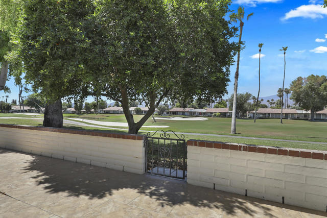 69 Don Quixote Drive, Rancho Mirage CA: https://media.crmls.org/mediaz/90a976c0-eddf-450a-9731-f238d1c3caeb.jpg