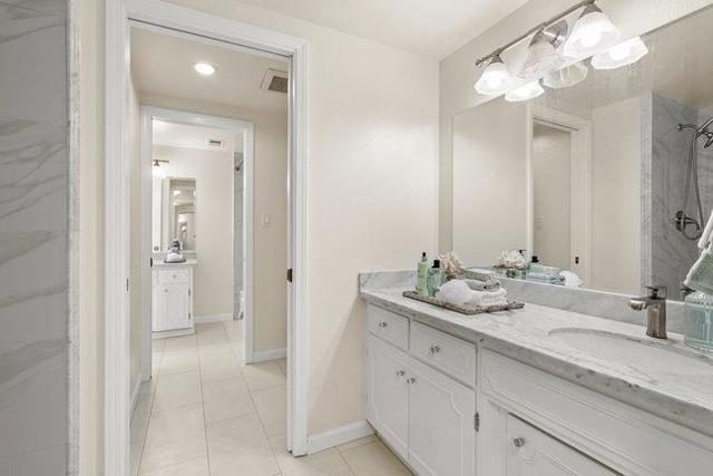 18400 Overlook Road, Los Gatos CA: https://media.crmls.org/mediaz/90aa6762-bf12-4007-af06-0eb024726c01.jpg