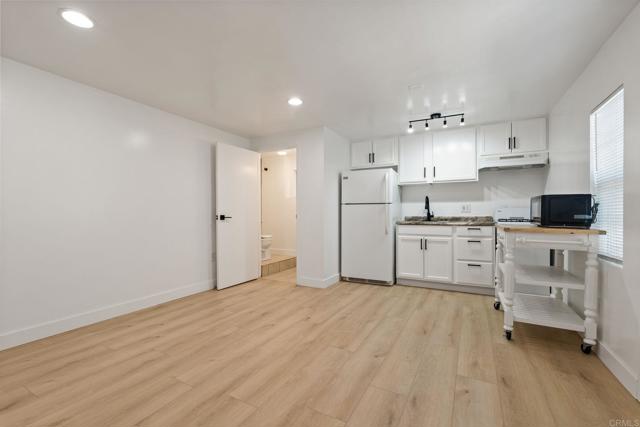 Image 9 of 16 For 207 Walnut Avenue
