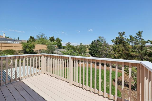 5471 Papagallo Drive, Oceanside CA: https://media.crmls.org/mediaz/90aabf3d-b574-44e6-b914-38f717dc4aff.jpg