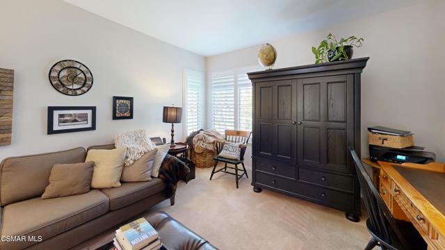 2343 Solway Court, Thousand Oaks CA: https://media.crmls.org/mediaz/90ac20e9-3200-4739-871f-00377be298aa.jpg