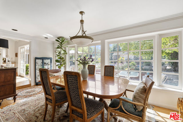 5132 Quakertown Avenue, Woodland Hills CA: https://media.crmls.org/mediaz/90ac65f1-5031-4d96-8d2b-f82f92dabbbb.jpg