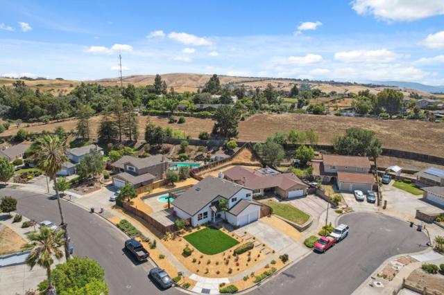 2494 Prunetree Court, San Jose CA: https://media.crmls.org/mediaz/90acca8d-f9d7-4bb5-897c-2347577793d0.jpg