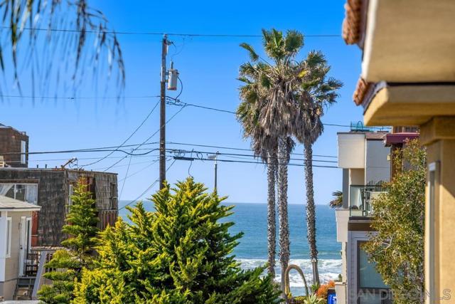 814 Kingston Ct, San Diego CA: https://media.crmls.org/mediaz/90ad0ed5-9b4b-4f4e-ba66-1139ac37a18e.jpg