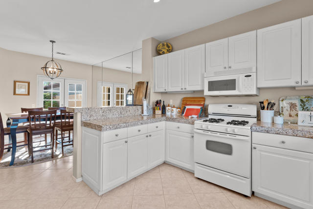 29555 Sandy Court, Cathedral City CA: https://media.crmls.org/mediaz/90adf6f2-64ef-4cc2-881c-852ee2703db9.jpg