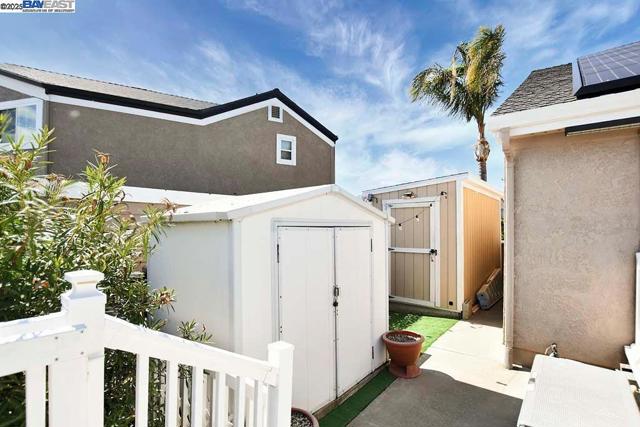 1864 Dune Point Way, Discovery Bay CA: https://media.crmls.org/mediaz/90ae4013-6f46-48ec-aebe-3905c664e007.jpg