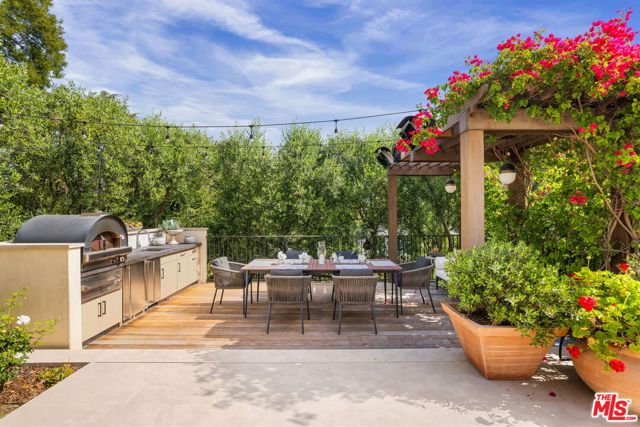 Drew Fenton | 182 N Carmelina Avenue Los Angeles CA | MLS: 7686952