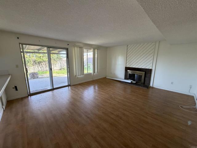 Detail Gallery Image 5 of 18 For 1957 Duke St, Chula Vista,  CA 91913 - 6 Beds | 3 Baths