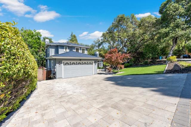 739 Oak View Way, Redwood City CA: https://media.crmls.org/mediaz/90af2218-203c-483c-8c50-17f1bbccaeb1.jpg