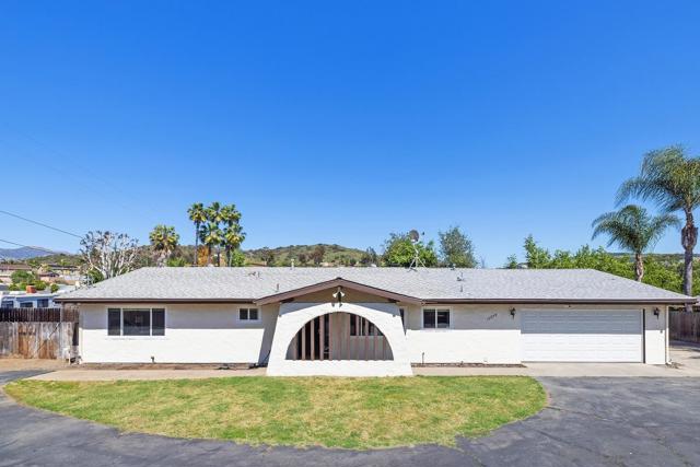 13250 Idyl Dr, Lakeside CA: https://media.crmls.org/mediaz/90aff86a-c71a-40b5-a047-5c843adcc13d.jpg