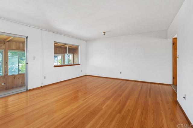 Image 8 of 34 For 1643 Galway Place