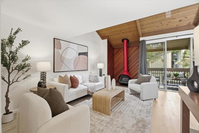 505 Cypress Point Drive, Mountain View CA: https://media.crmls.org/mediaz/90b0b32c-0944-4982-98fe-fe308d54c6e9.jpg