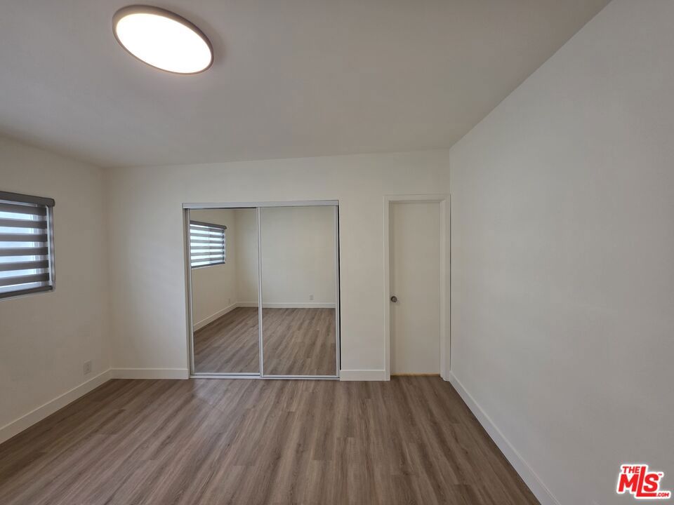 https://media.crmls.org/mediaz/90b0b556-a7a3-4450-90c8-67b481d88326.jpg?preset=X-Large