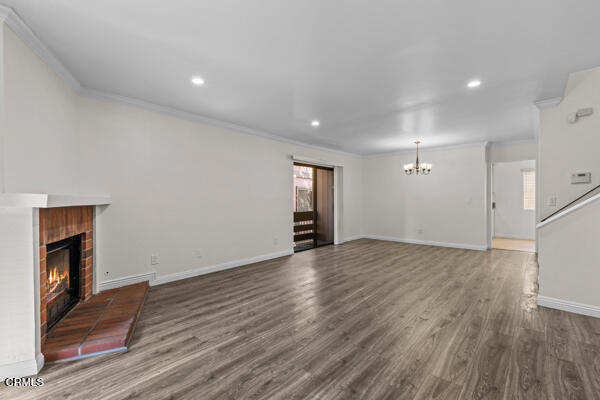 Detail Gallery Image 4 of 33 For 21931 Burbank Bld #5,  Los Angeles,  CA 91367 - 3 Beds | 2/1 Baths