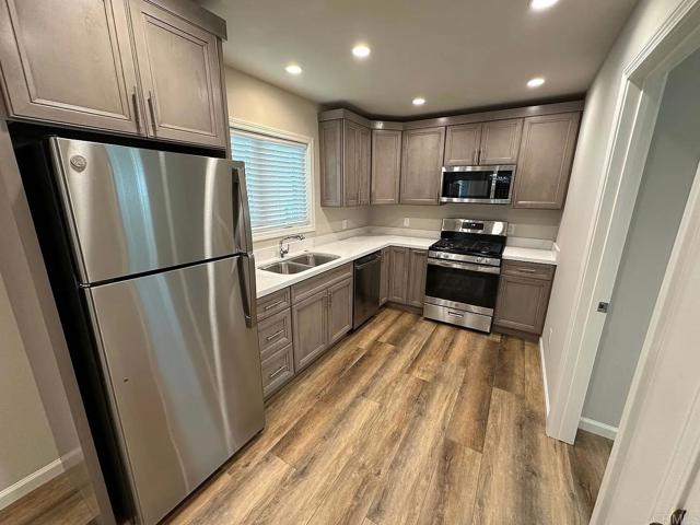 Detail Gallery Image 4 of 18 For 3621 Chestnut St, Lafayette,  CA 94549 - 4 Beds | 4/1 Baths