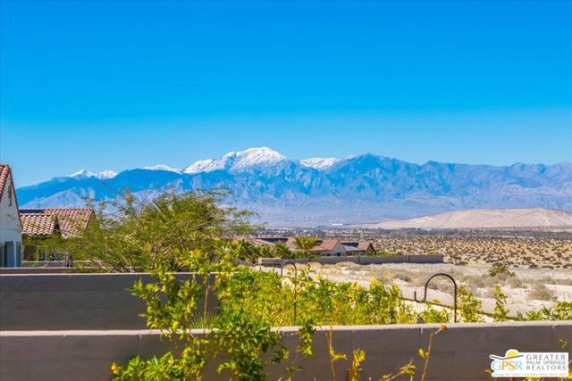 82 Prosecco, Rancho Mirage CA: https://media.crmls.org/mediaz/90b4789b-d23d-4bf0-8e2b-b409b28e0f5f.jpg