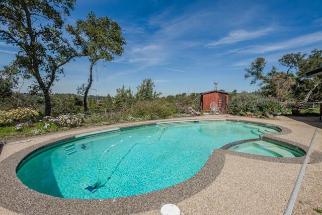 640 Los Trancos Road,  CA: https://media.crmls.org/mediaz/90b4d0b7-67f7-4e6e-b932-a353854ce2f3.jpg