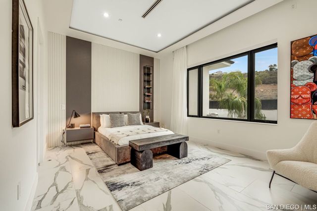 18386 Avenida Apice, Rancho Santa Fe CA: https://media.crmls.org/mediaz/90b5885a-f7fe-4d24-aad8-641a7ebc02c2.jpg