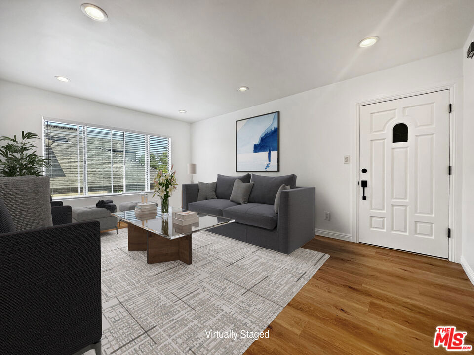 2841 S Sycamore Avenue #3