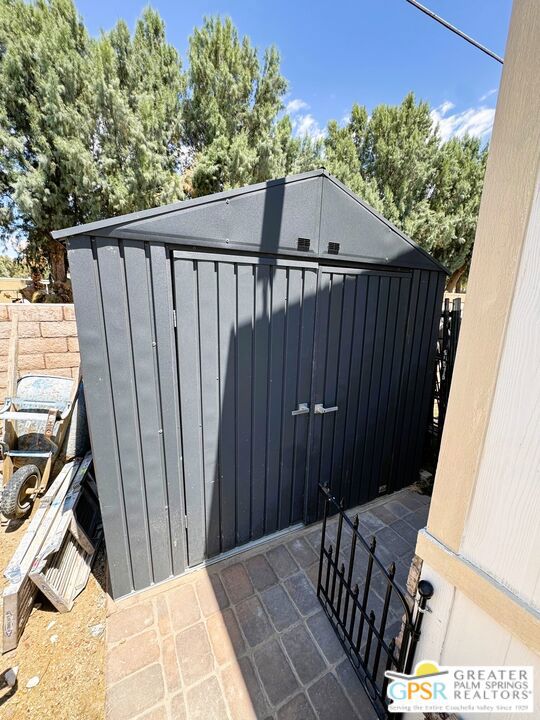 17640 Corkill Road, Desert Hot Springs CA: https://media.crmls.org/mediaz/90b66ef3-6670-463c-b4f8-adf409c1e105.jpg