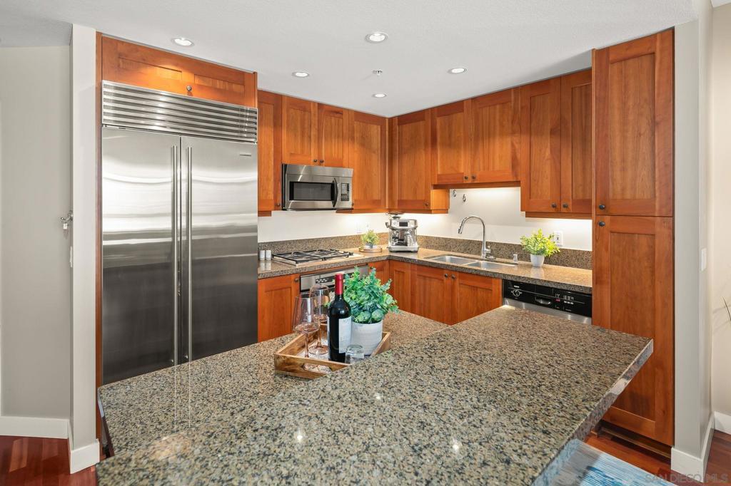 700 Harbor - photo 4