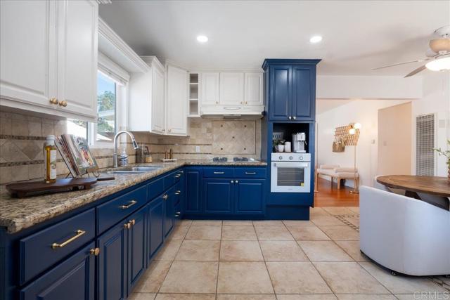 Detail Gallery Image 8 of 22 For 5080 Solola Ave, San Diego,  CA 92113 - 3 Beds | 2 Baths