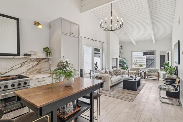 4352 Loma Riviera Court, San Diego CA: https://media.crmls.org/mediaz/90b7c57e-c852-49fc-b411-d18df9496e39.jpg