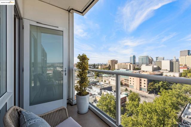 222 Broadway, Oakland CA: https://media.crmls.org/mediaz/90b863c4-d157-417b-858c-c99f14daeba2.jpg