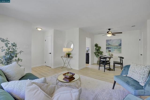 1356 Del Rio Cir, Concord CA: https://media.crmls.org/mediaz/90b9835a-3a15-457a-87a5-5ab57583beb3.jpg