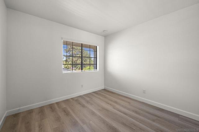 1894 Spyglass Cir, Vista CA: https://media.crmls.org/mediaz/90b990e2-d658-4f80-9f7c-121967300200.jpg