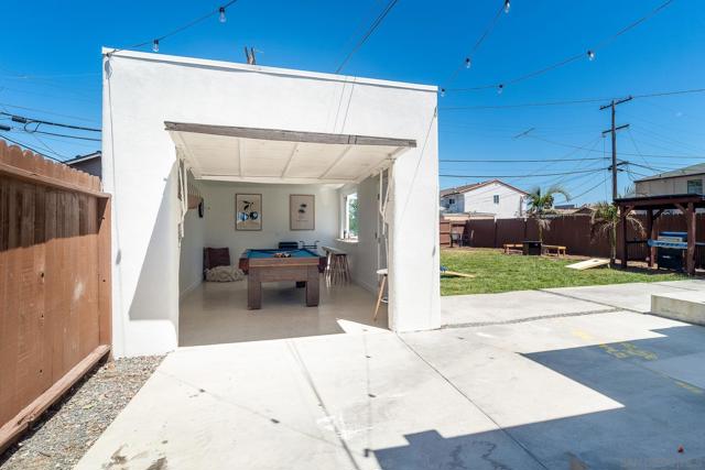 4175 35th St, San Diego CA: https://media.crmls.org/mediaz/90b99123-7668-4787-a579-8aa89fe51a3a.jpg