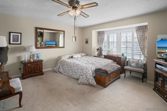 1705 Hawk View Dr, Encinitas CA: https://media.crmls.org/mediaz/90b9fbeb-b3de-4006-809c-222e99d3cff0.jpg