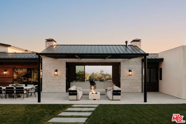 29685 Cuthbert Road, Malibu CA: https://media.crmls.org/mediaz/90ba5307-3b12-41f9-850f-c7f60dc576ec.jpg