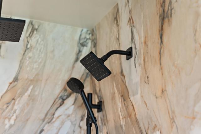 1231 Westward Drive, Hollister CA: https://media.crmls.org/mediaz/90bb1f6e-f193-4a57-aac7-03ad954cb98a.jpg