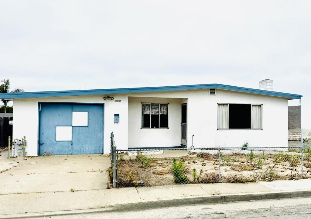 1899 Soto Street