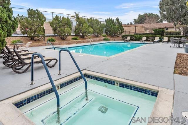 1810 Fairway Circle Dr, San Marcos, California 92078, 2 Bedrooms Bedrooms, ,2 BathroomsBathrooms,Condominium,For Sale,Fairway Circle Dr,240027790SD