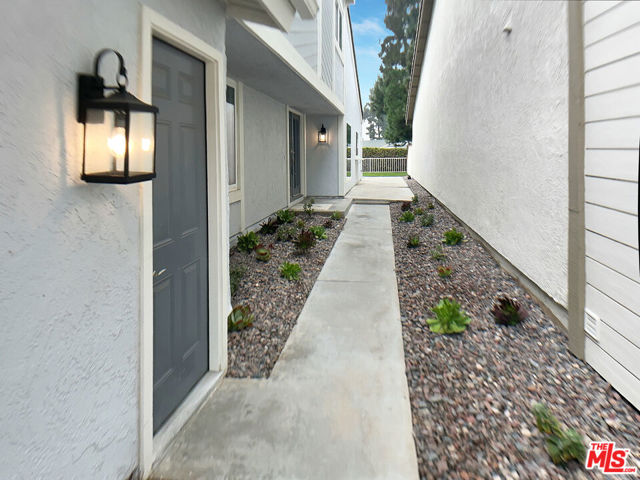 953 S Ridgecrest Circle, Anaheim CA: https://media.crmls.org/mediaz/90bb8824-d908-4eb0-804a-be153a1459b0.jpg