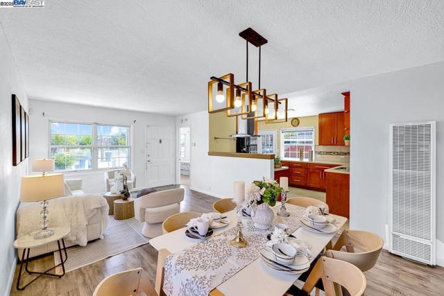 1069 Melcher St, San Leandro CA: https://media.crmls.org/mediaz/90bbc2cc-9414-4519-9bee-9639c8602738.jpg