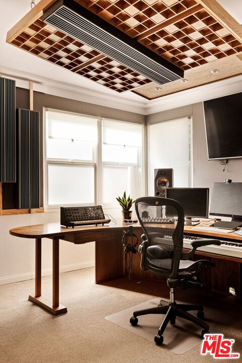 110 S Brighton Street, Burbank CA: https://media.crmls.org/mediaz/90bc83cf-b8f1-406c-acea-ebd9ed38e9bd.jpg