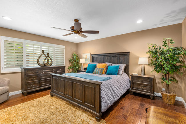 40 Joya Drive, Palm Desert CA: https://media.crmls.org/mediaz/90bc98f9-6077-4ec4-8af2-424bff893bdb.jpg