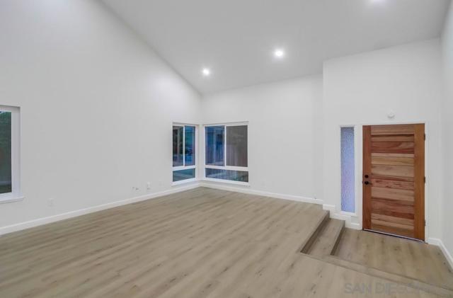 4512 Terraza Ct, San Diego CA: https://media.crmls.org/mediaz/90bcdc0e-2d18-4c3d-969d-21853db6a841.jpg